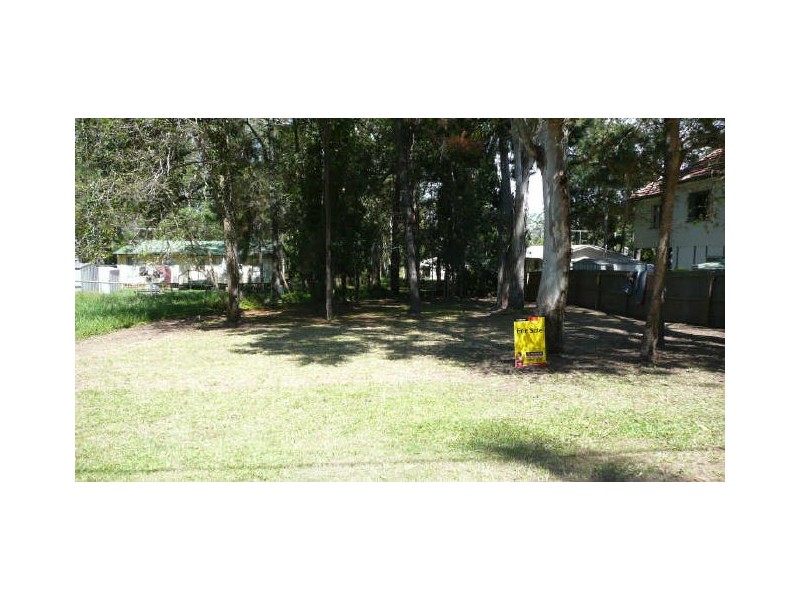 22 Marana, Coochiemudlo Island QLD 4184