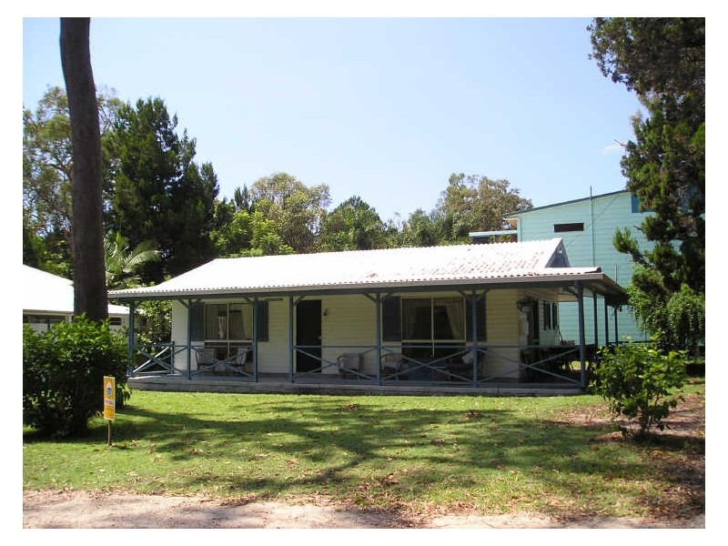 23 Innes Street, Coochiemudlo Island QLD 4184