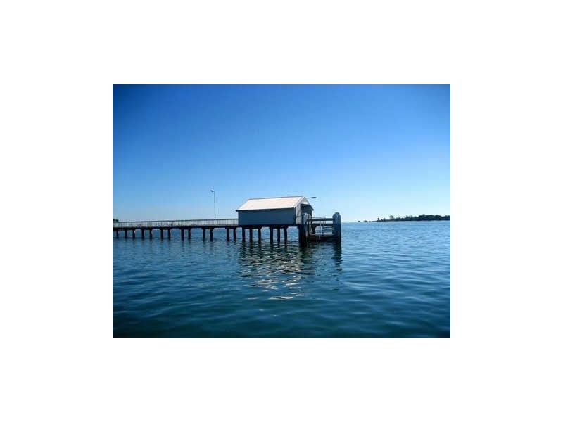 23 Innes Street, Coochiemudlo Island QLD 4184