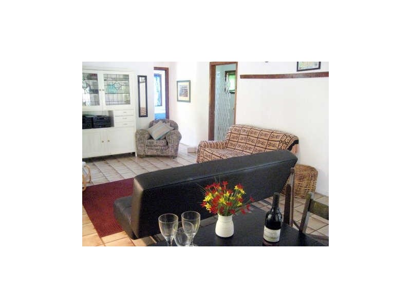 23 Innes Street, Coochiemudlo Island QLD 4184