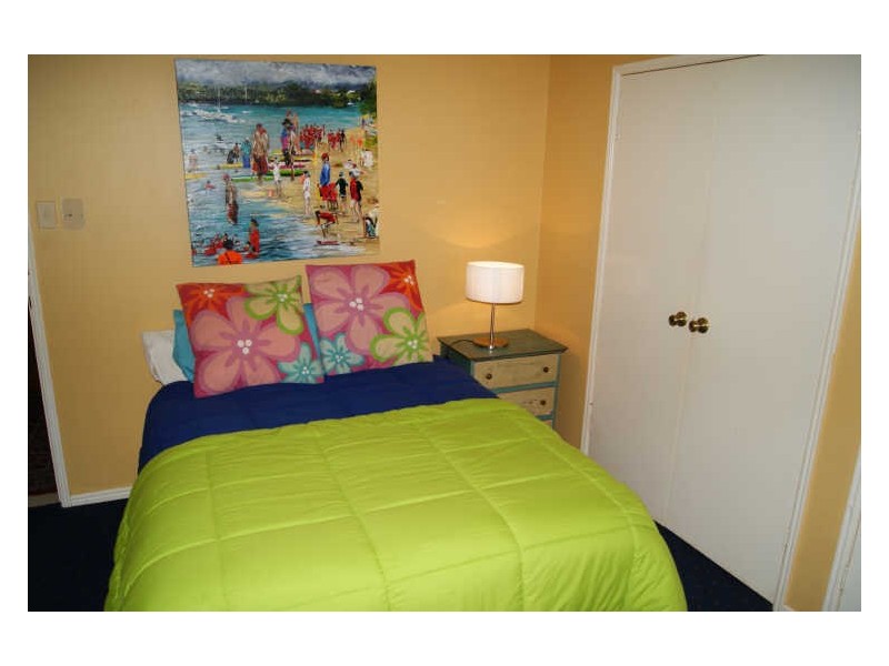 10 Flinders Street, Coochiemudlo Island QLD 4184