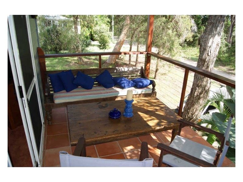 10 Flinders Street, Coochiemudlo Island QLD 4184