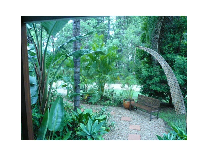 10 Flinders Street, Coochiemudlo Island QLD 4184