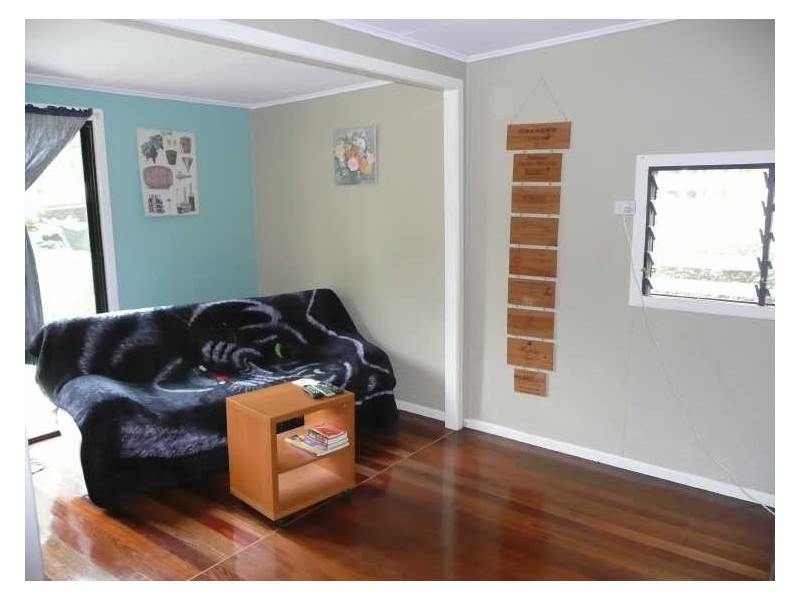 4 Aminya, Coochiemudlo Island QLD 4184