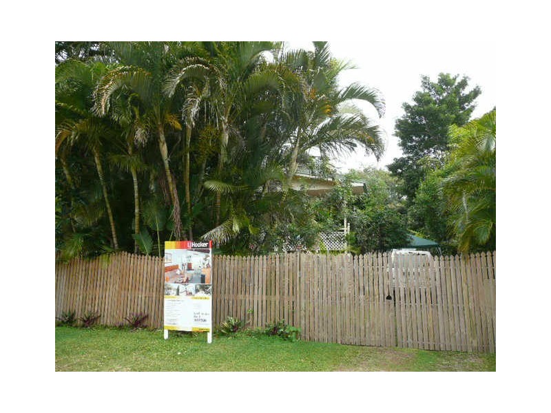 8 Orange Grove St, Coochiemudlo Island QLD 4184