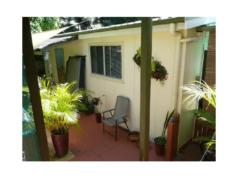 8 Orange Grove St, Coochiemudlo Island QLD 4184