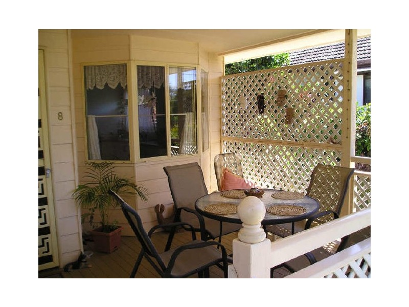 8 Orange Grove St, Coochiemudlo Island QLD 4184