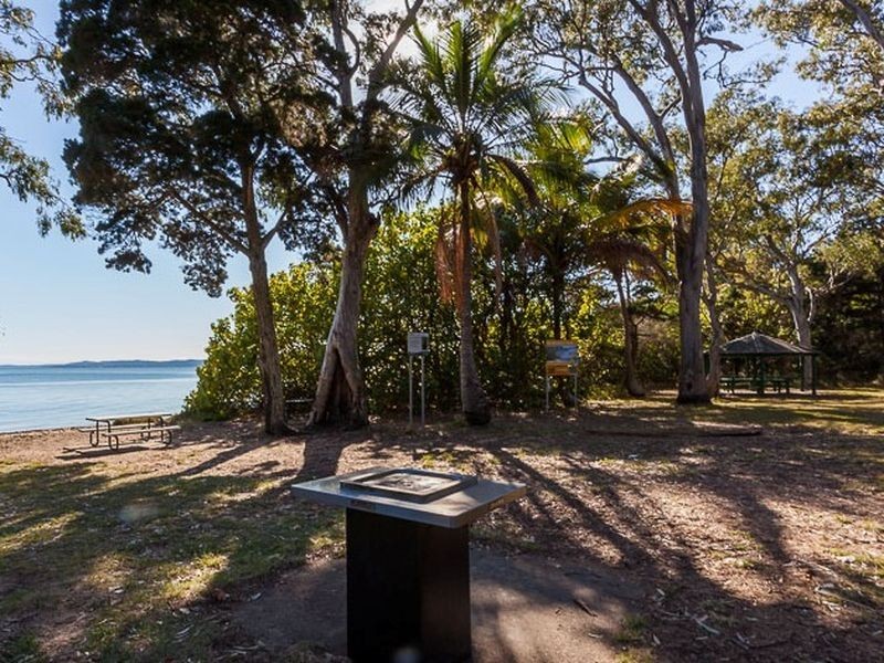 16 Marana, Coochiemudlo Island QLD 4184