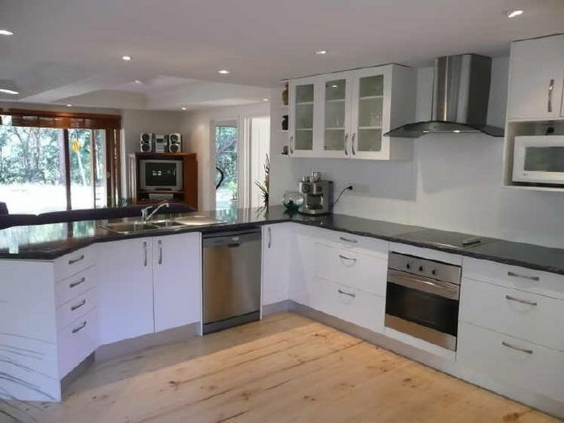 290 Victoria Parade, Coochiemudlo Island QLD 4184