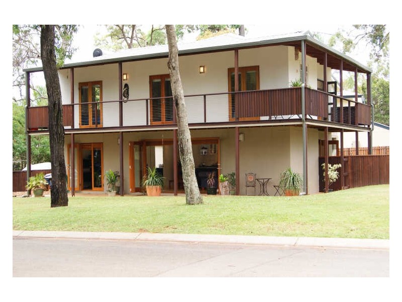 290 Victoria Parade, Coochiemudlo Island QLD 4184