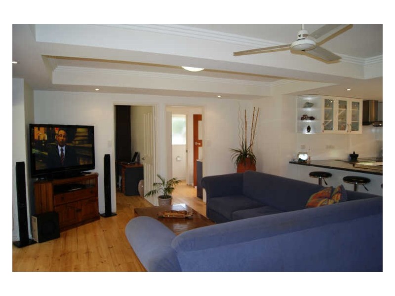 290 Victoria Parade, Coochiemudlo Island QLD 4184