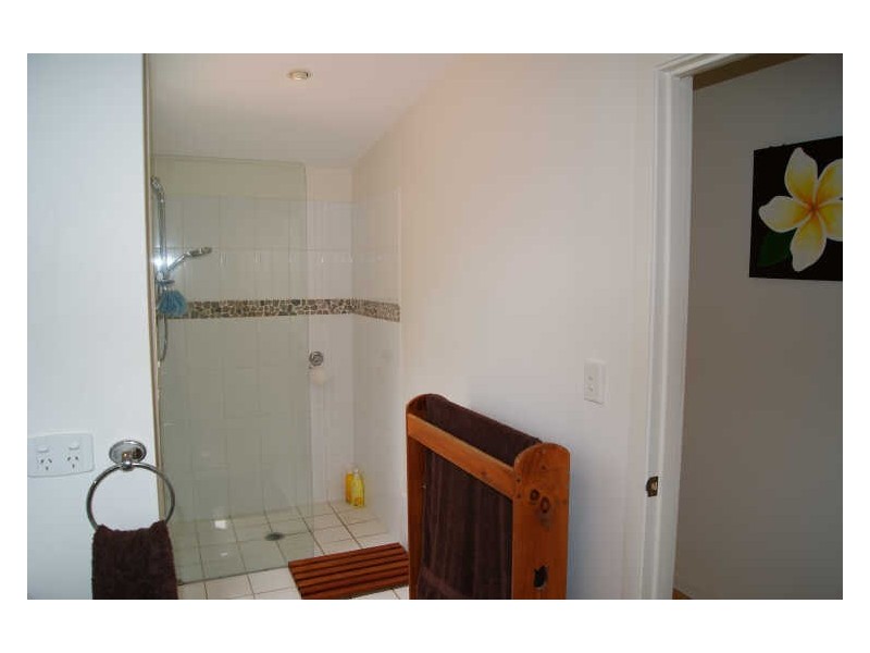 290 Victoria Parade, Coochiemudlo Island QLD 4184
