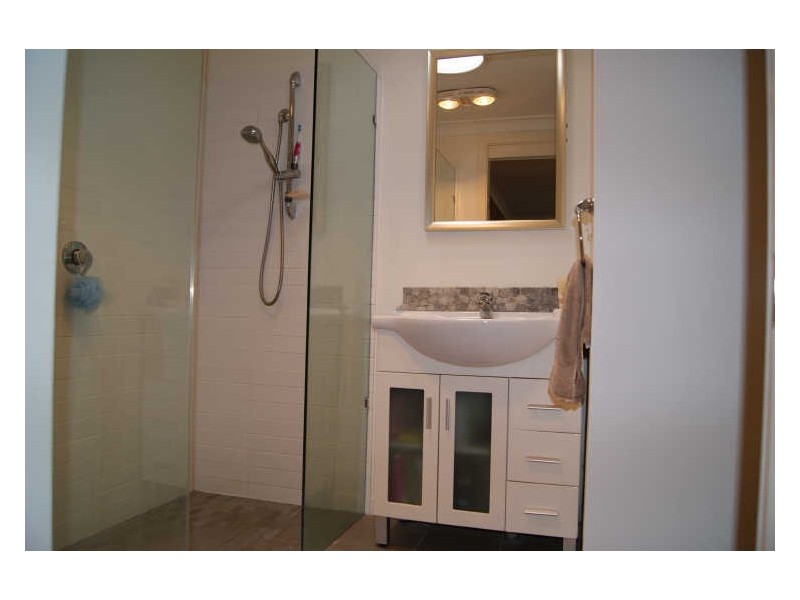 290 Victoria Parade, Coochiemudlo Island QLD 4184