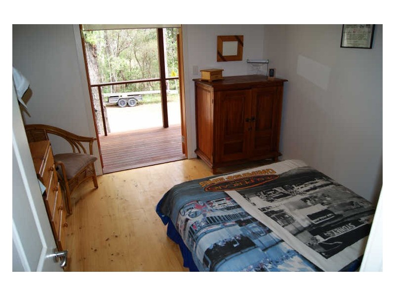 290 Victoria Parade, Coochiemudlo Island QLD 4184