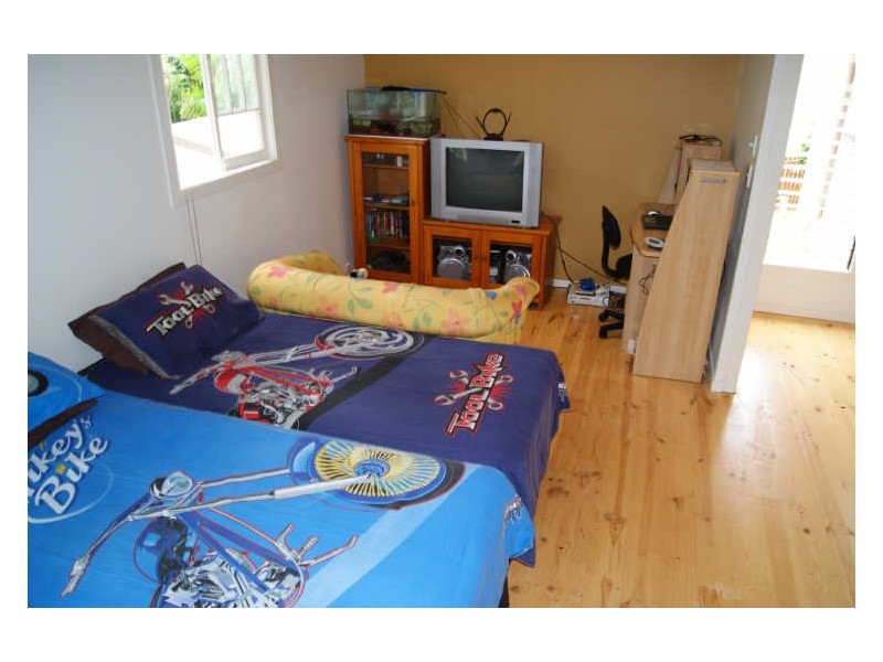 290 Victoria Parade, Coochiemudlo Island QLD 4184