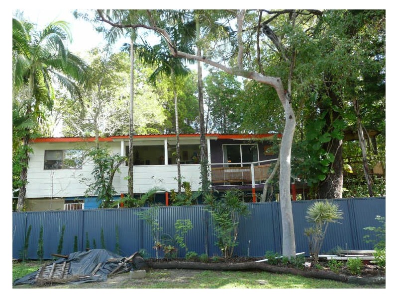 19 Ooyan St, Coochiemudlo Island QLD 4184