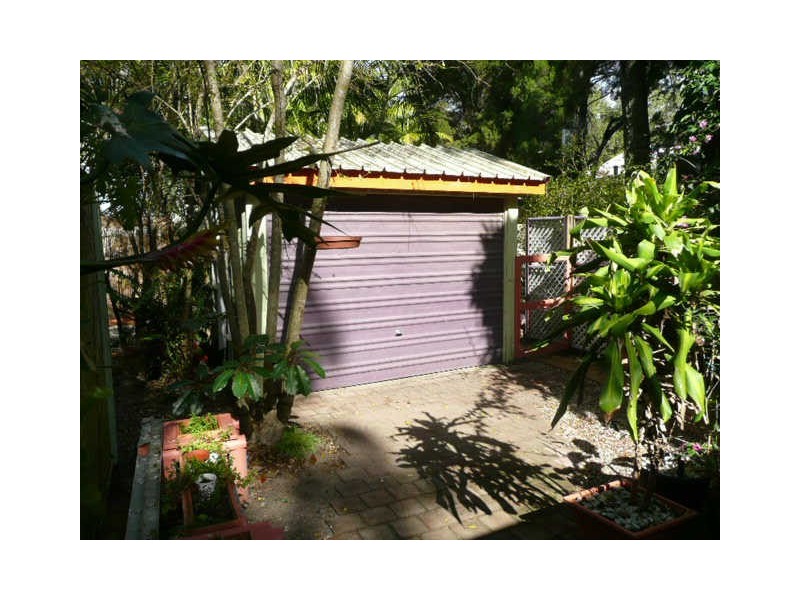 19 Ooyan St, Coochiemudlo Island QLD 4184
