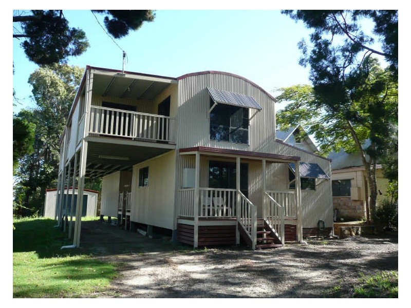 16 Moonah, Coochiemudlo Island QLD 4184