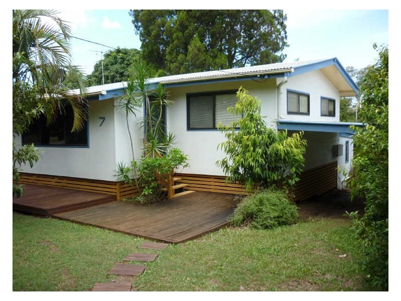 7 Orange Grove Street, Coochiemudlo Island QLD 4184