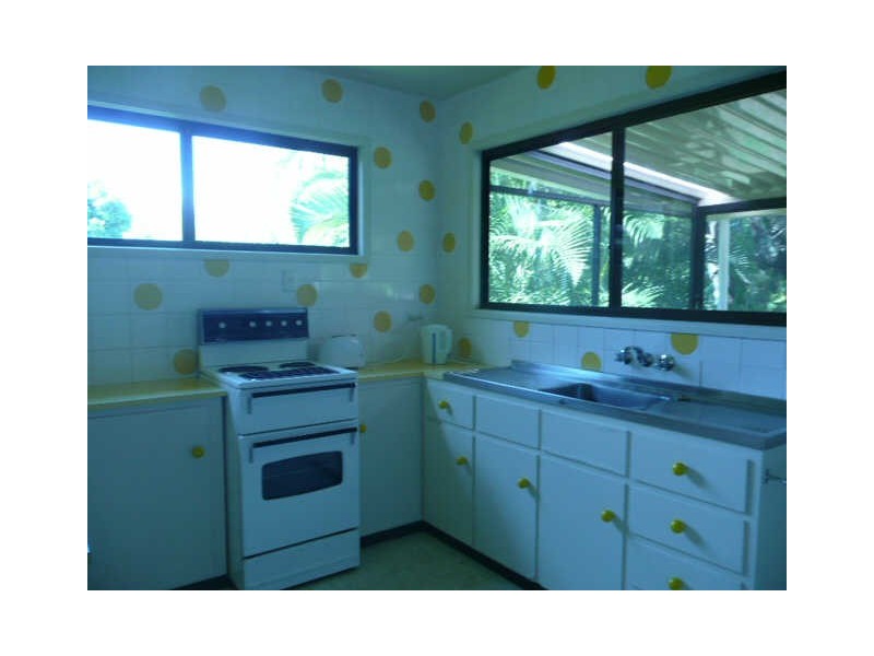 7 Orange Grove Street, Coochiemudlo Island QLD 4184