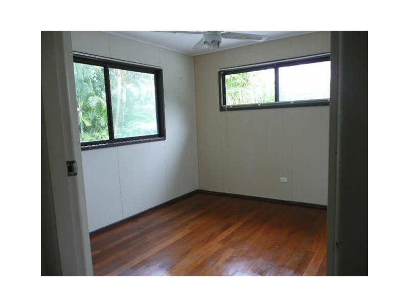 7 Orange Grove Street, Coochiemudlo Island QLD 4184