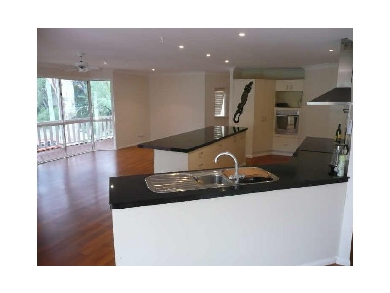 21 Pullen, Coochiemudlo Island QLD 4184