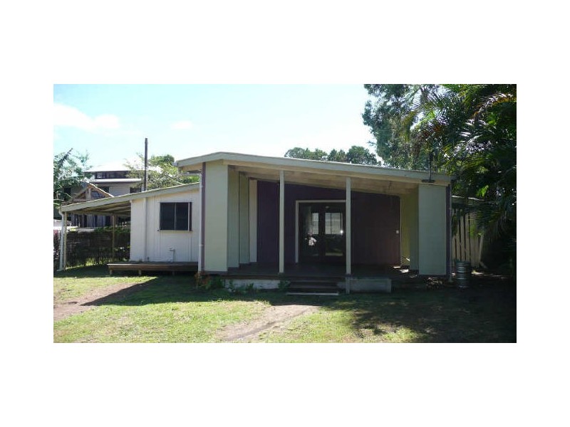 20 Merindah, Coochiemudlo Island QLD 4184