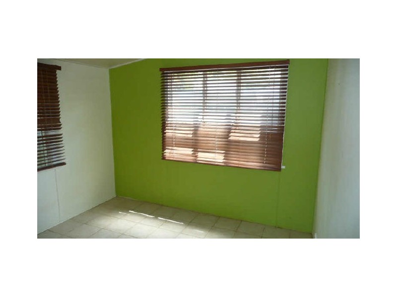 20 Merindah, Coochiemudlo Island QLD 4184