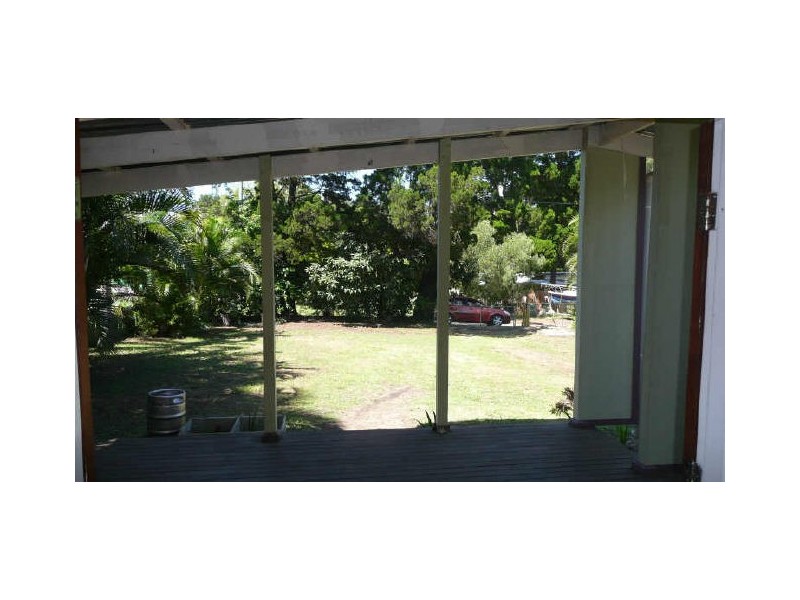 20 Merindah, Coochiemudlo Island QLD 4184