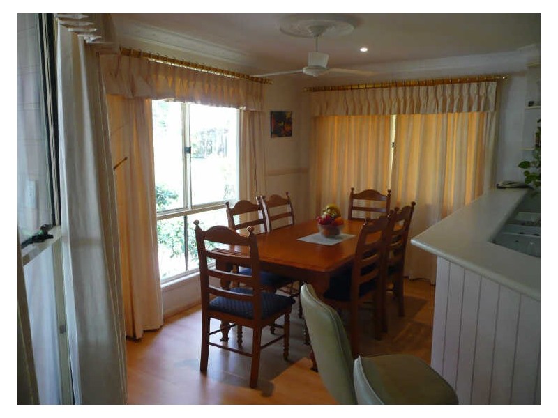 8 George Street, Coochiemudlo Island QLD 4184