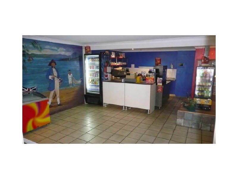 38 Victoria Parade, Coochiemudlo Island QLD 4184