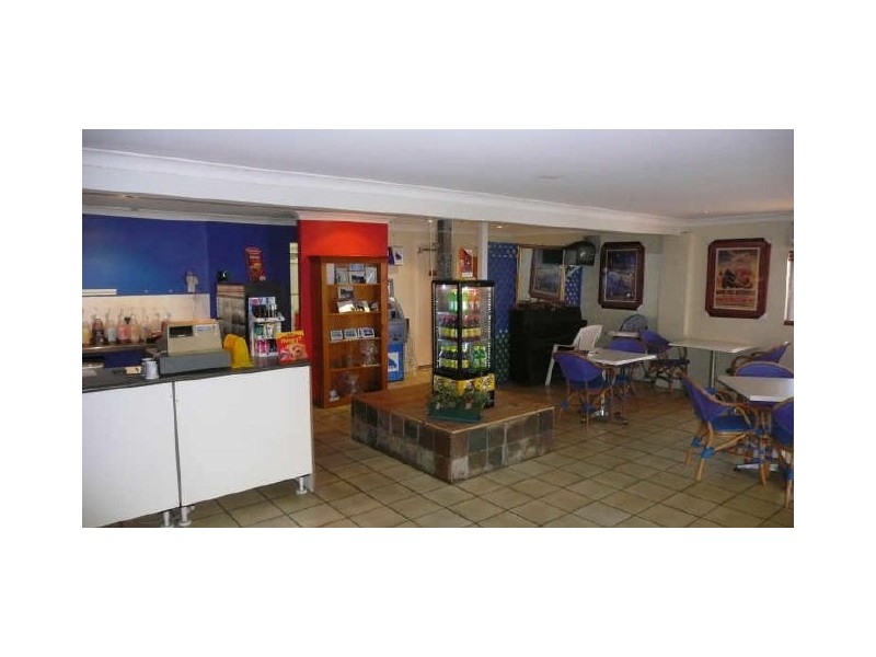 38 Victoria Parade, Coochiemudlo Island QLD 4184