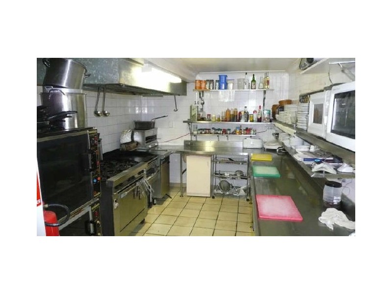 38 Victoria Parade, Coochiemudlo Island QLD 4184