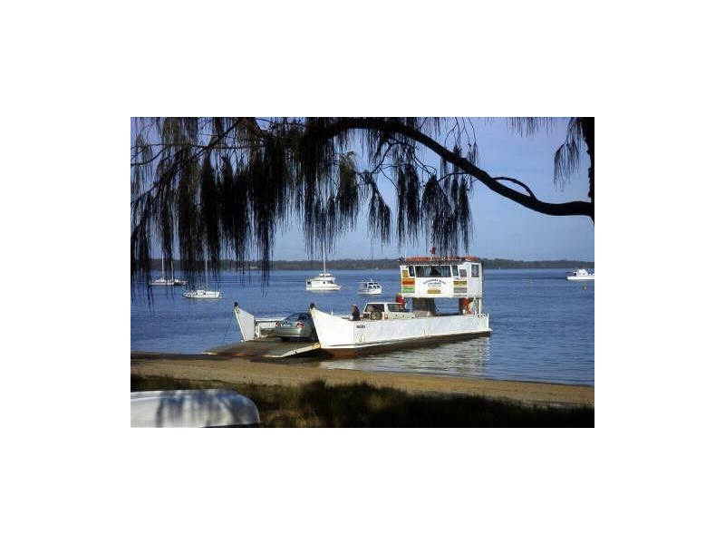 38 Victoria Parade, Coochiemudlo Island QLD 4184