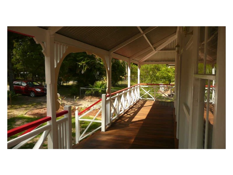 31 Capembah Street, Coochiemudlo Island QLD 4184