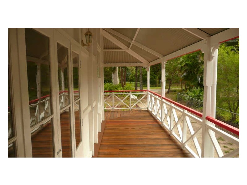 31 Capembah Street, Coochiemudlo Island QLD 4184