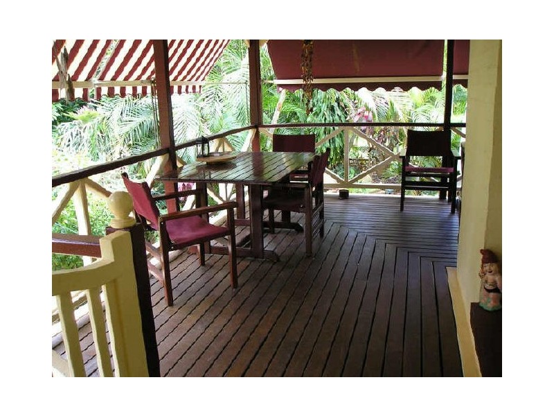 11 Eprapah Street, Coochiemudlo Island QLD 4184