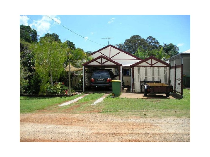 11 Eprapah Street, Coochiemudlo Island QLD 4184