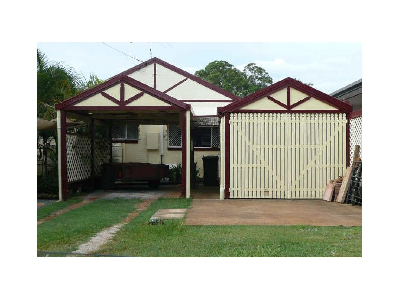 11 Eprapah Street, Coochiemudlo Island QLD 4184