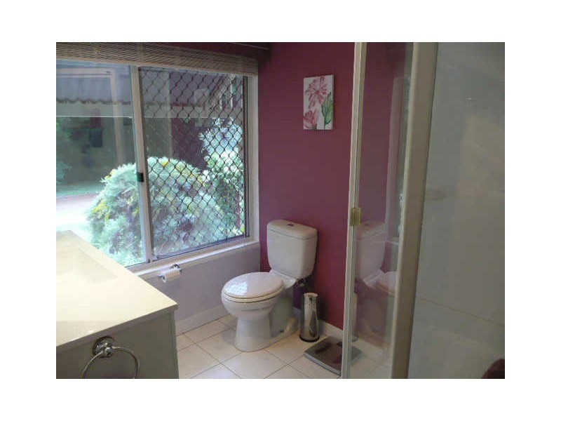 11 Eprapah Street, Coochiemudlo Island QLD 4184