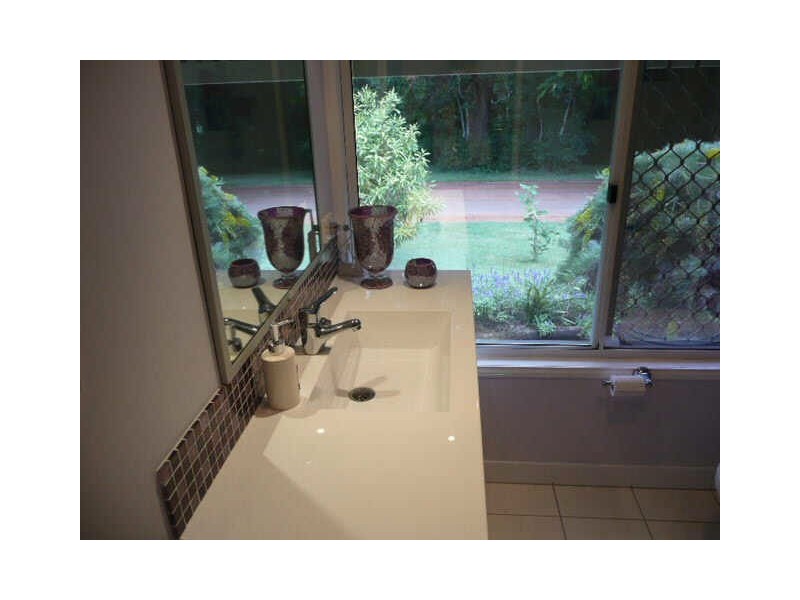 11 Eprapah Street, Coochiemudlo Island QLD 4184