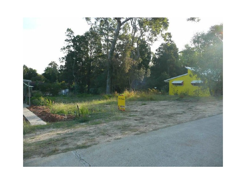 3 Carefree Street, Coochiemudlo Island QLD 4184