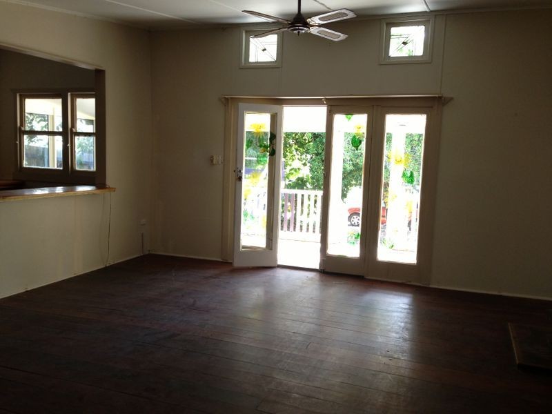 2 Orange Grove Street, Coochiemudlo Island QLD 4184