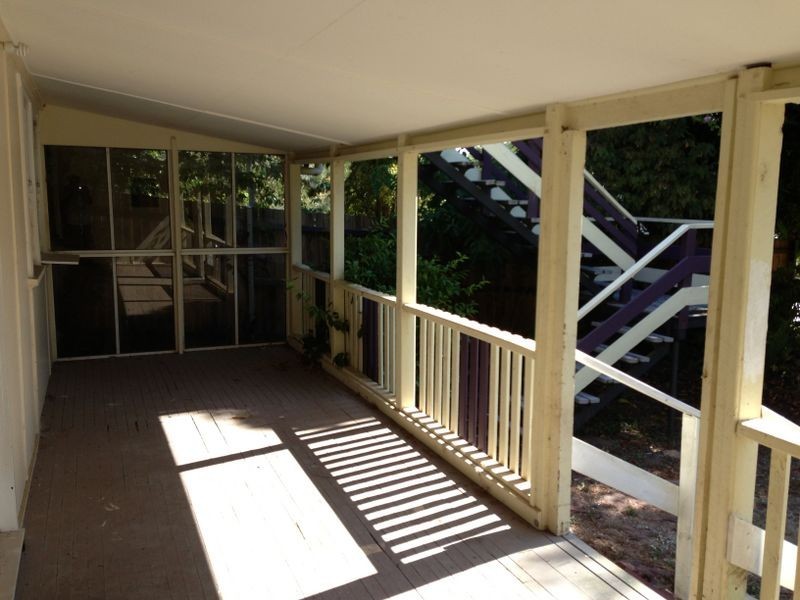 2 Orange Grove Street, Coochiemudlo Island QLD 4184