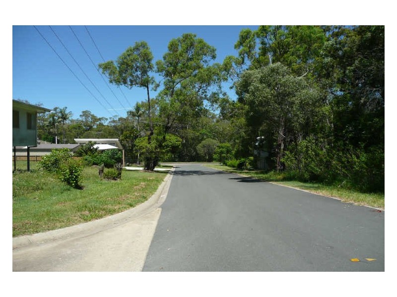 2 Orange Grove Street, Coochiemudlo Island QLD 4184