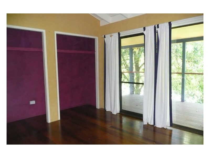 2 Marana Street, Coochiemudlo Island QLD 4184