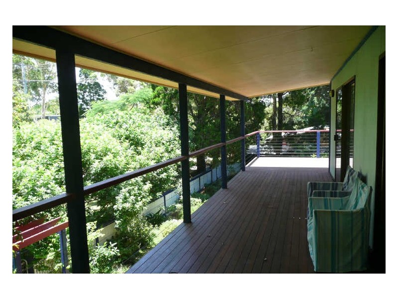 2 Marana Street, Coochiemudlo Island QLD 4184