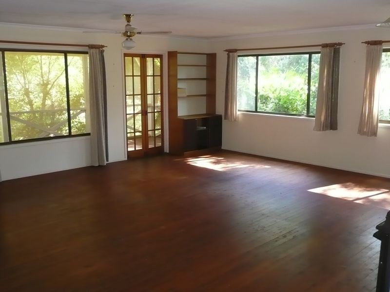 19 Kingfisher Street, Coochiemudlo Island QLD 4184