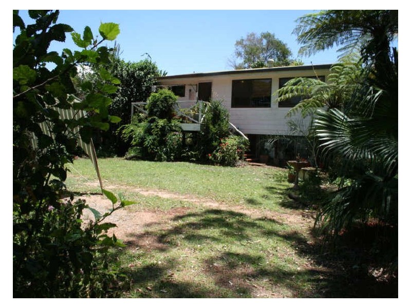 19 Kingfisher Street, Coochiemudlo Island QLD 4184