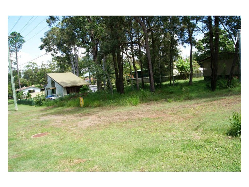 2 Marroo Street, Coochiemudlo Island QLD 4184